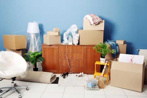 Moving truck service for Highwycombe home and business relocations